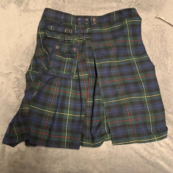 Scarlet Darkness tartan utility kilt size SMALL - Picture 3 of 6